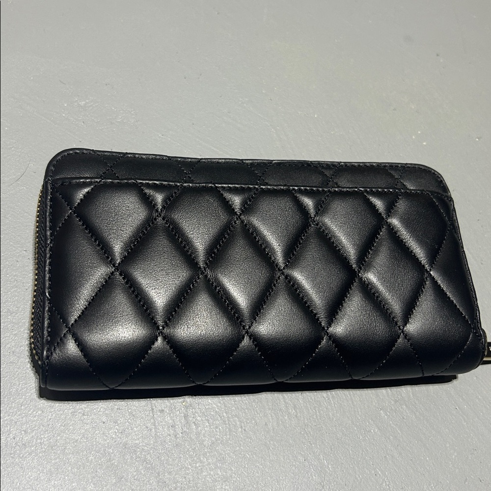 Kate Spade New York Black Diamond Quilted Pattern Leather Wallet - Picture 4 of 11
